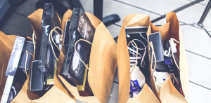 gift-brown-shopping-market-768x369